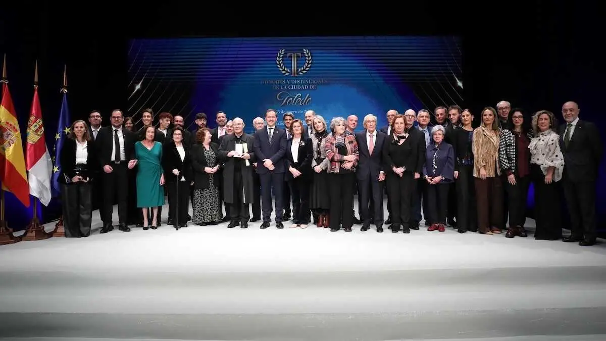 Toledo entrega sus honores en un San Ildefonso marcado por la memoria colectiva