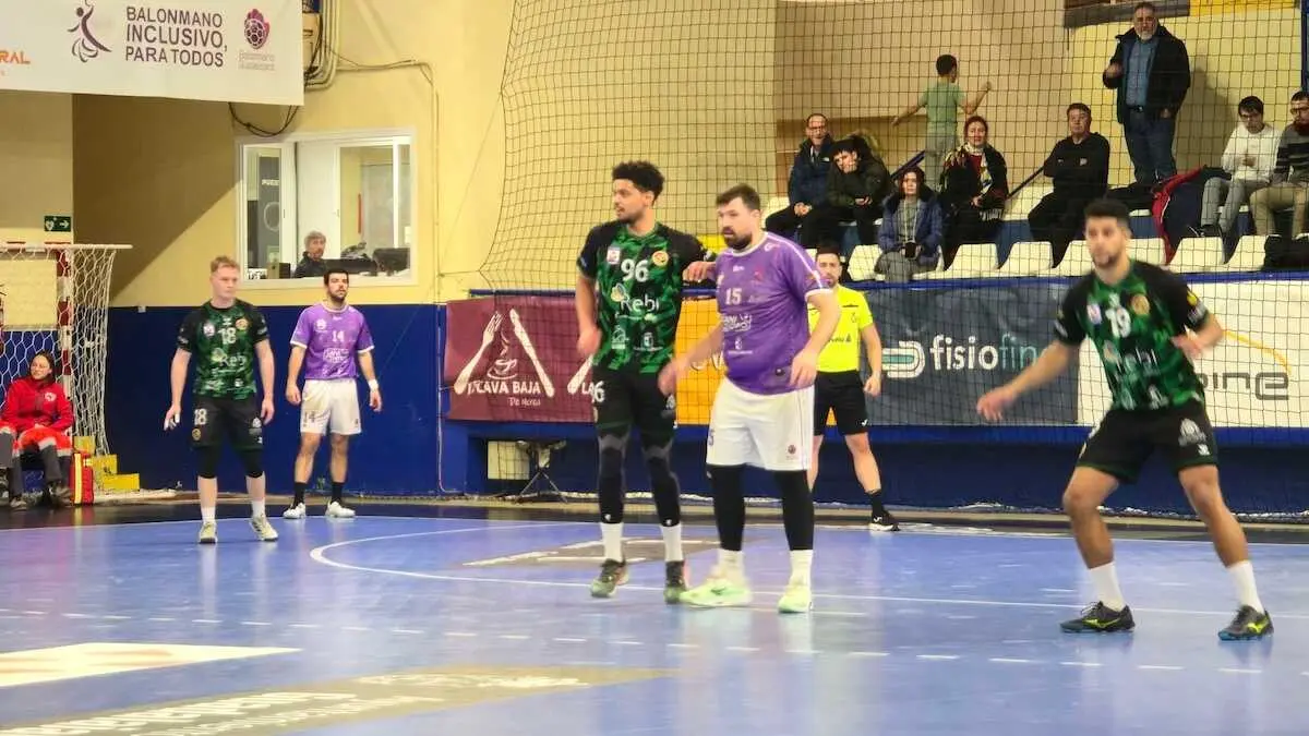 El Sanicentro Guadalajara se lleva el derbi regional ante el Rebi Cuenca (34-31)