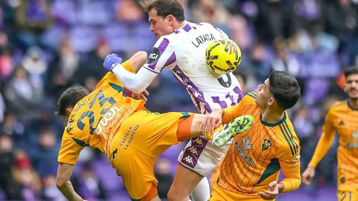 Un Albacete s&oacute;lido y ambicioso conquista Zorrilla y castiga al Valladolid (0-1)