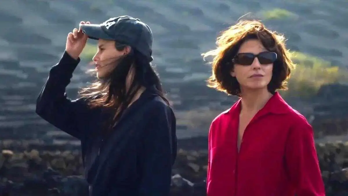 Almod&oacute;var vuelve con Amarga Navidad, un drama coral de deseo, culpa y memoria