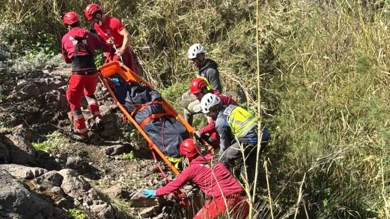 La Polic&iacute;a Nacional investiga el hallazgo de dos cad&aacute;veres tirados en un paraje