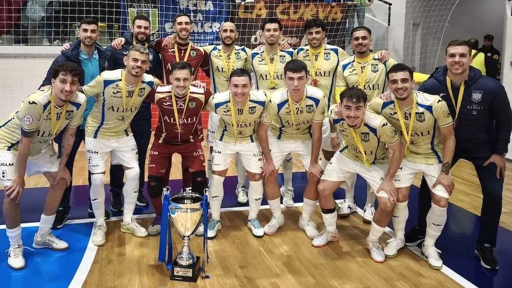 El Vi&ntilde;a Albali Valdepe&ntilde;as, campe&oacute;n del Trofeo JCCM tras vencer en Manzanares (0-2)