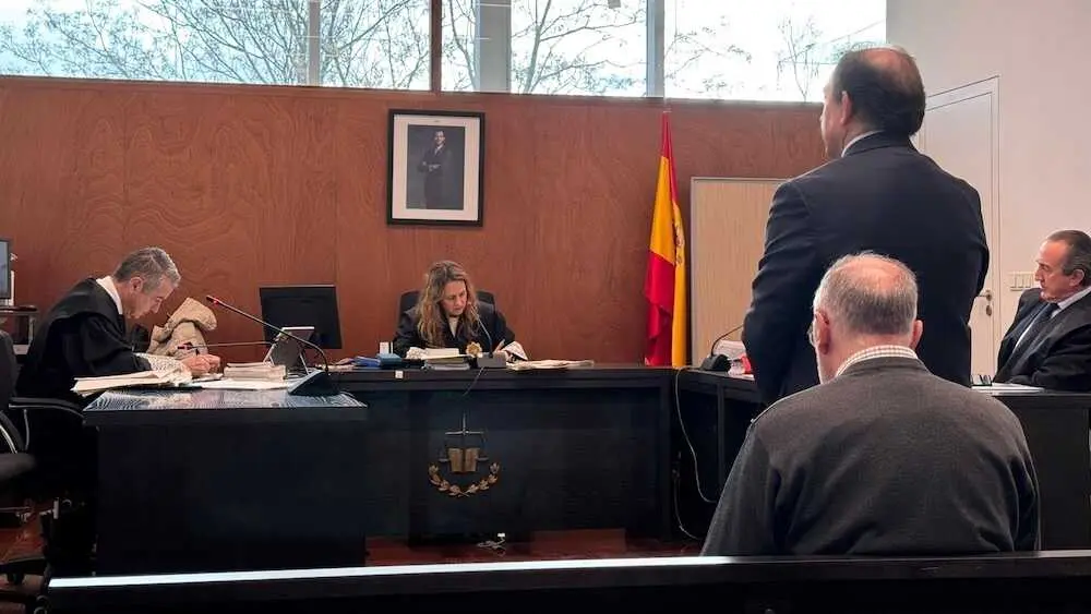 El exalcalde de Puertollano (Ciudad Real), Joaqu&iacute;n Hermoso, en un momento del juicio que se celebra en la Sala de lo Penal del Tribunal de Instancia n&uacute;mero 3 de Ciudad Real