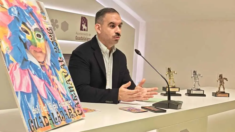 El tercer teniente de alcalde y concejal de Festejos de Guadalajara, Santiago L&oacute;pez Pomeda, ha presentado el programa del Carnaval 2026