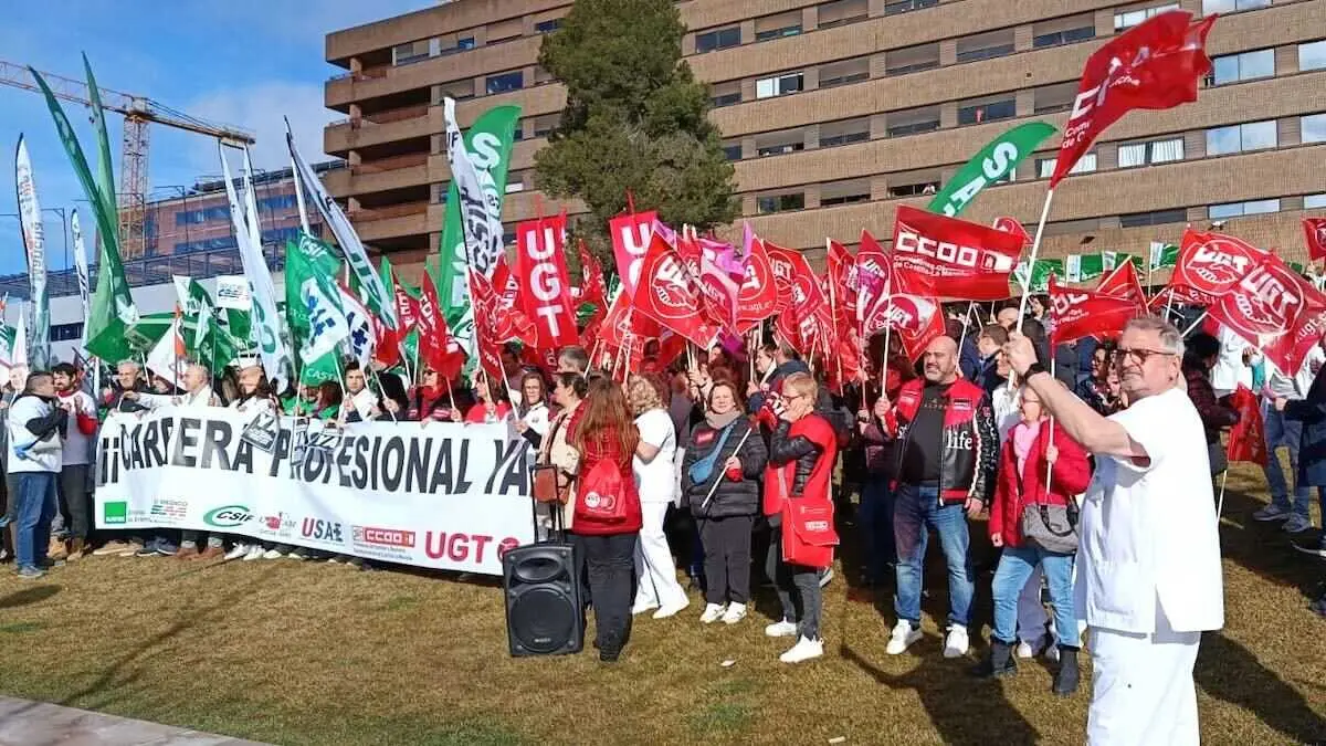 "Sanidad de tercera": Clamor en Albacete por la carrera profesional sanitaria