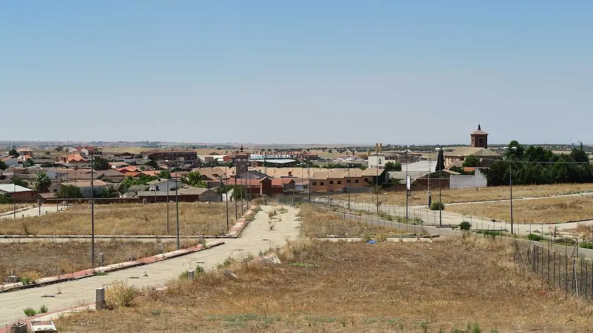 En la imagen de archivo vista panor&aacute;mica de la localidad de Val de Santo Domingo (Toledo)