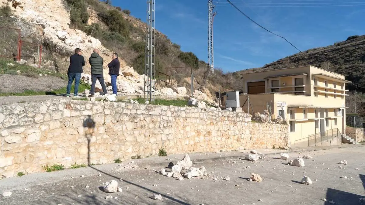 Actuaci&oacute;n de urgencia en Pastrana (Guadalajara) por un desprendimiento de rocas