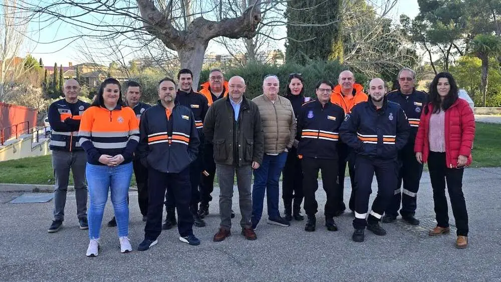 Voluntarios de Protecci&oacute;n Civil se forman en traslado de pacientes