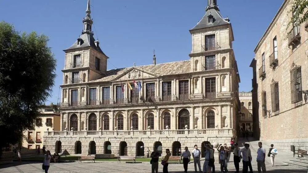 En la imagen de archivo el Ayuntamiento de Toledo - Fotograf&iacute;a: Pol Mayer/Paul M.R.