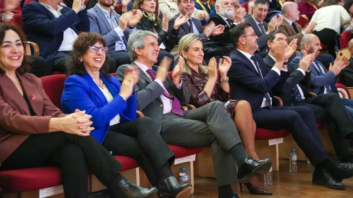 La ministra de Educaci&oacute;n, Milagros Tol&oacute;n, y el consejero de Educaci&oacute;n de Castilla-La Mancha, Amador Pastor, han participado en la inauguraci&oacute;n del congreso EXDUCERE 2026 que se celebra en Toledo