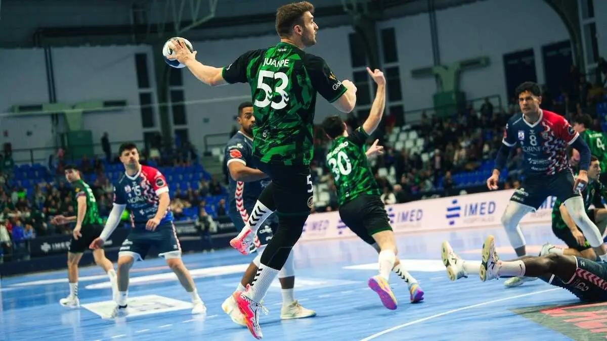 Empate heroico del REBI Cuenca en Alicante para romper su maleficio - Fotograf&iacute;a: Ismael Corbi