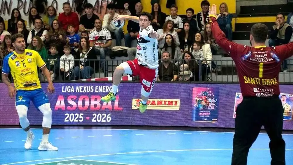 El Caser&iacute;o asalta Nava y da un paso clave en su objetivo (31-33) - Fotograf&iacute;a: Daniel P&eacute;rez