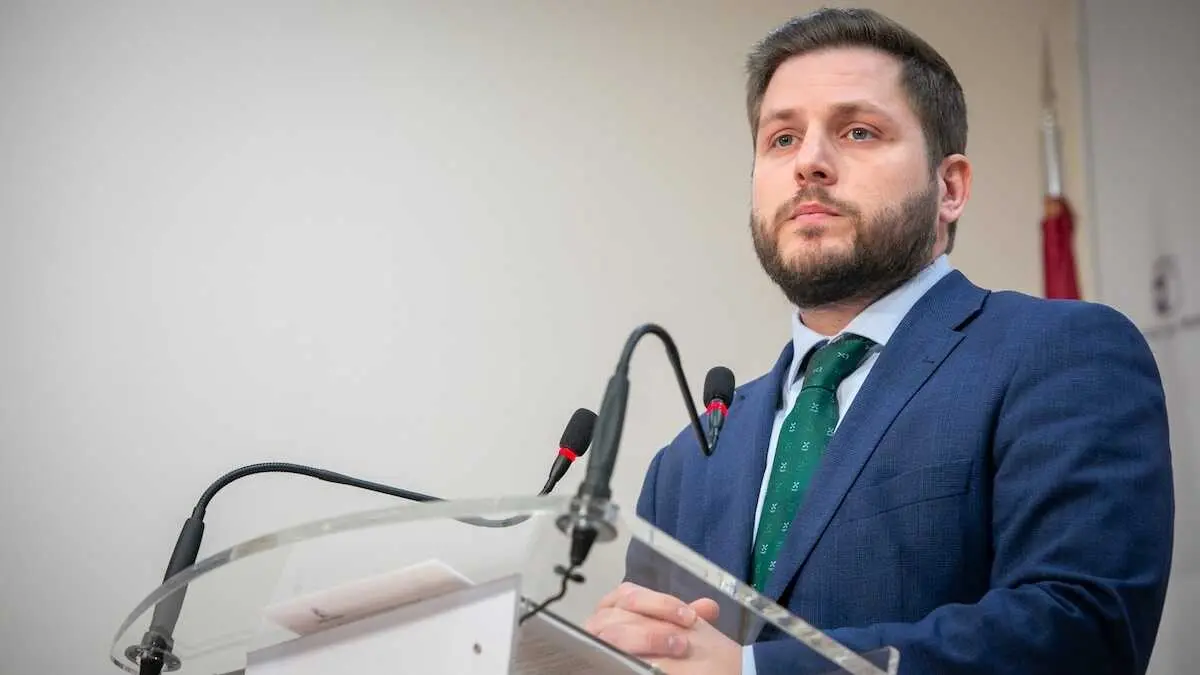 El consejero de Fomento de Castilla-La Mancha, Nacho Hernando, ha informado en rueda de prensa sobre asuntos relacionados con su departamento.