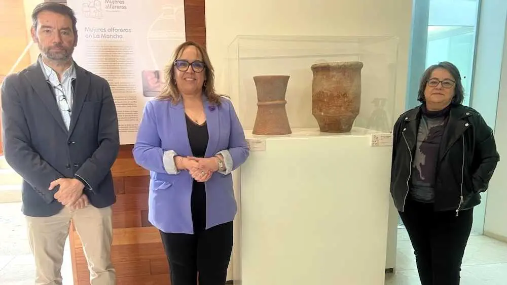 La Junta celebra el 8M con una exposici&oacute;n sobre mujeres alfareras