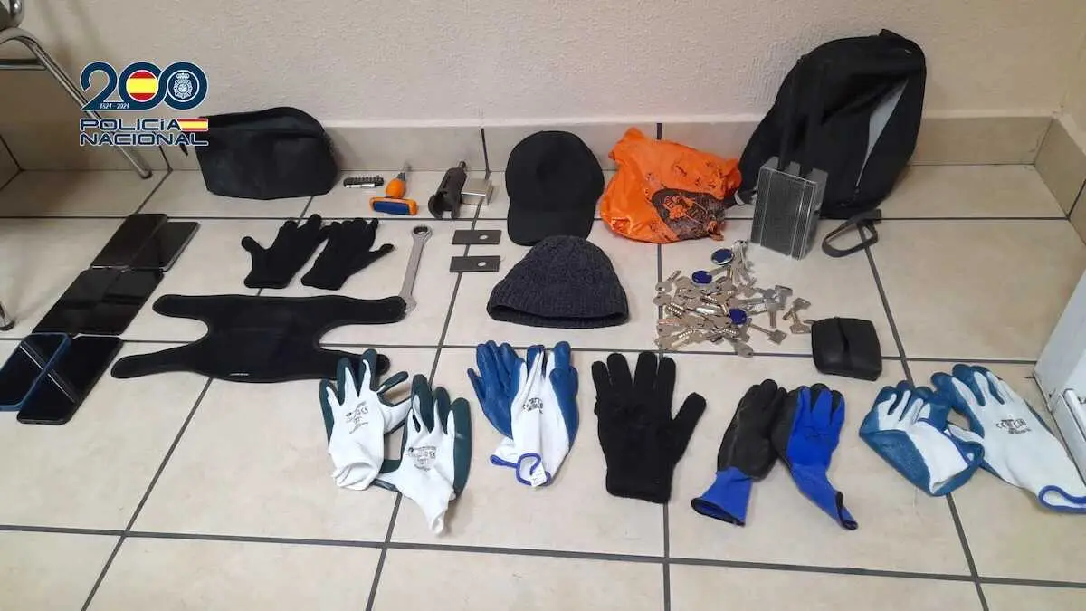 Cinco detenidos por intentar un robo con butr&oacute;n en el Zoco Europa