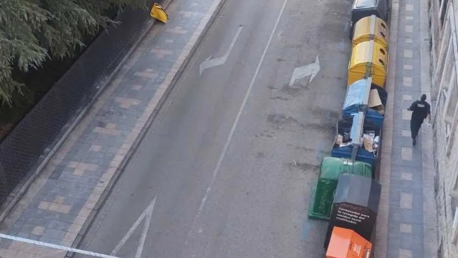 Ropa, papeles y agua: qu&eacute; hab&iacute;a en la mochila de la alerta en Cuenca - Fotograf&iacute;a: CMM