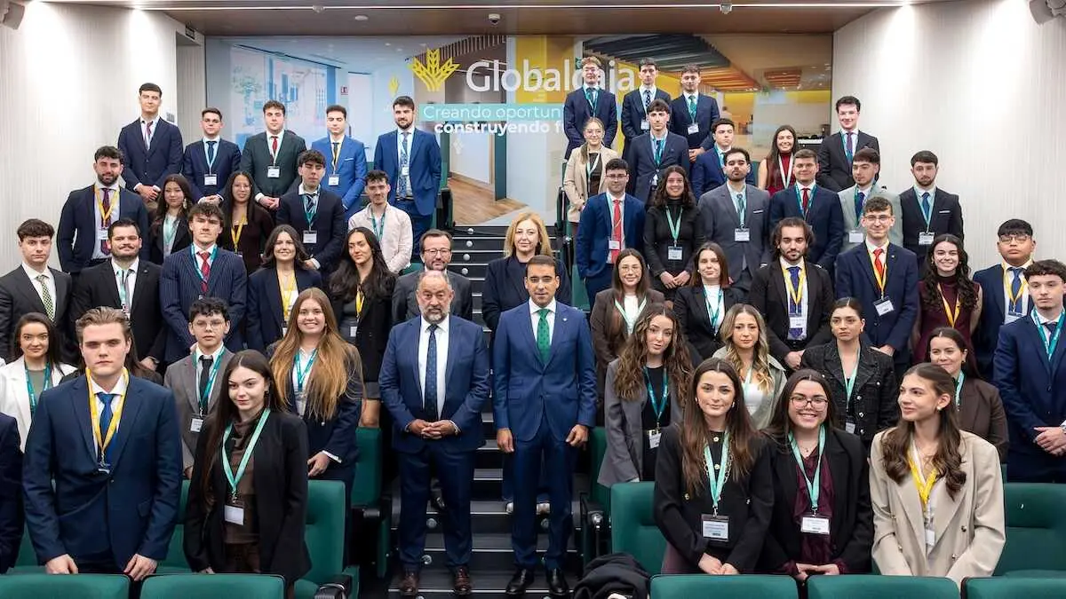 Globalcaja y la UCLM impulsan el empleo joven con 162 universitarios