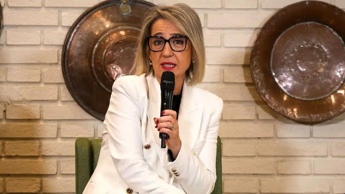 La vicealcaldesa de Toledo y presidenta del Grupo Municipal Vox, In&eacute;s Ca&ntilde;izares, durante el desayuno informativo