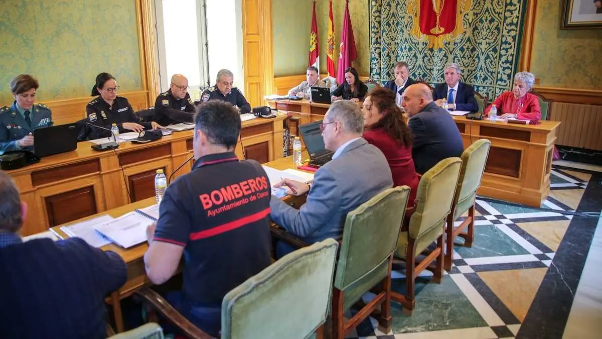 El delegado del Gobierno de Espa&ntilde;a en Castilla-La Mancha, Jos&eacute; Pablo Sabrido, ha copresidido este jueves junto al alcalde de Cuenca, Dar&iacute;o Dolz, la Junta Local de Seguridad con motivo de la Semana Santa.