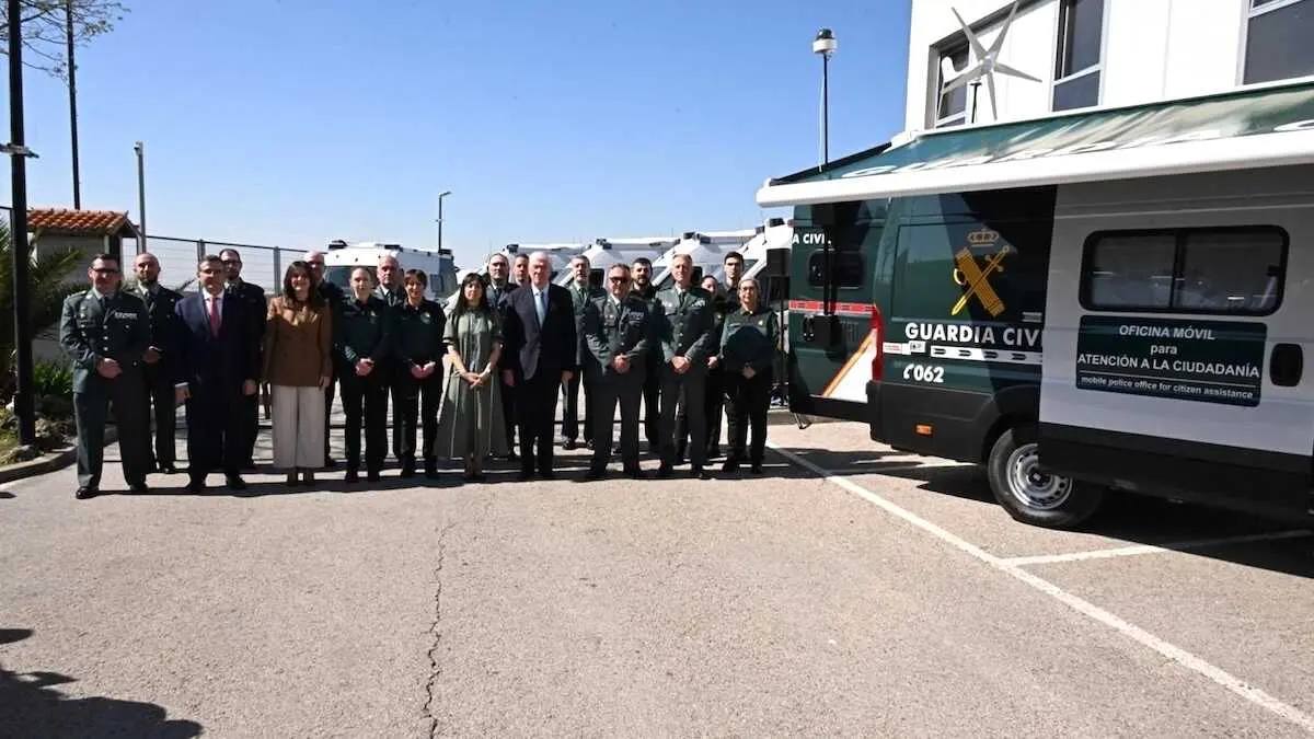 La directora general, Mercedes Gonz&aacute;lez, ha visitado el Puesto Principal de Illescas (Toledo) y ha presentado las doce nuevas Oficinas M&oacute;viles de Atenci&oacute;n a la Ciudadan&iacute;a