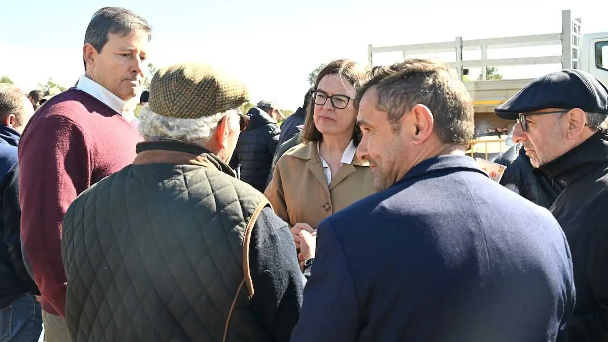 La consejera Portavoz del Gobierno regional, Esther Padilla, asiste al 25&ordm; Concurso de Poda de Olivos de Los Y&eacute;benes (Toledo), en el Paraje de los Parrales, de Marjaliza, en el olivar de Jos&eacute; Mar&iacute;a Romo.