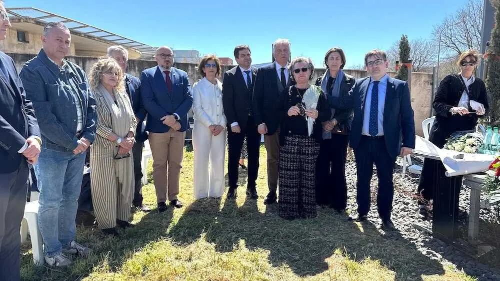 Ciudad Real rinde homenaje a los m&eacute;dicos fallecidos por la COVID-19