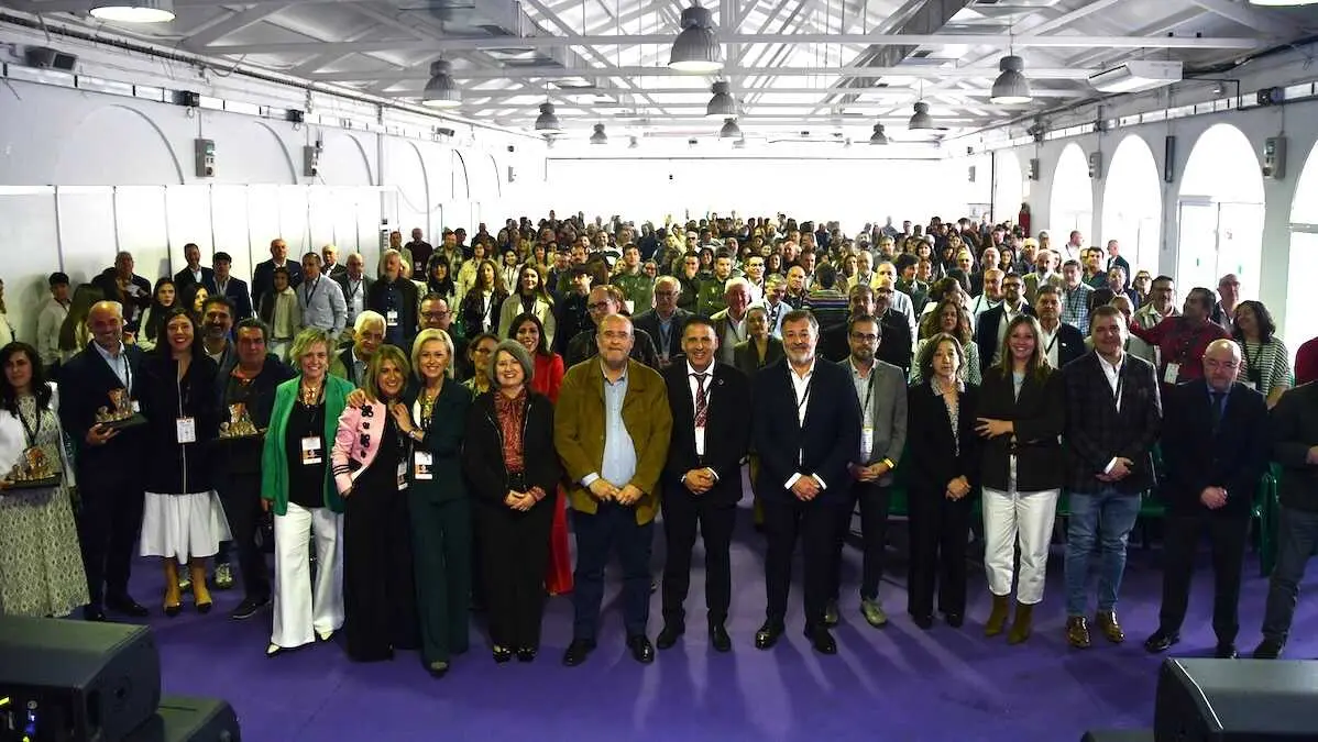 El vicepresidente primero del Gobierno regional, Jos&eacute; Luis Mart&iacute;nez Guijarro y la consejera de Desarrollo Sostenible, Mercedes G&oacute;mez, participan en el acto institucional del 20 aniversario de la empresa p&uacute;blica Geacam, as&iacute; como en la entrega de reconocimientos, celebrado este s&aacute;bado en Cuenca.