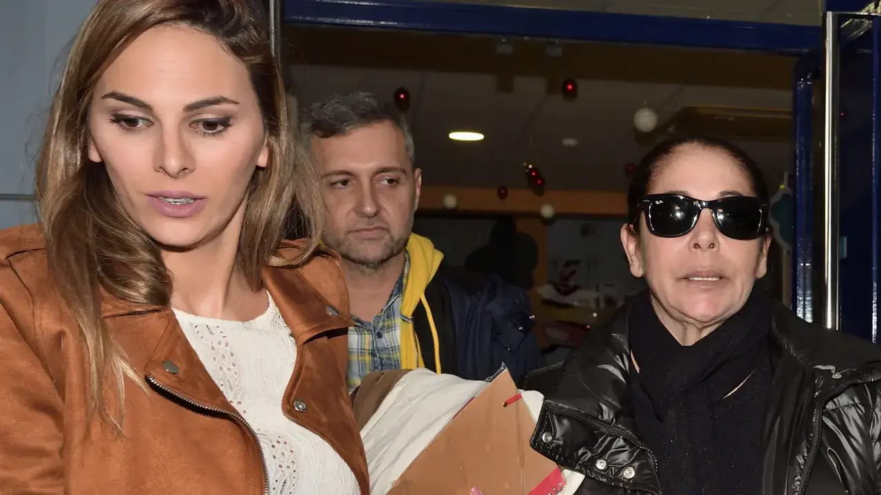 En la imagen de archivo Irene Rosales junto a Isabel Pantoja