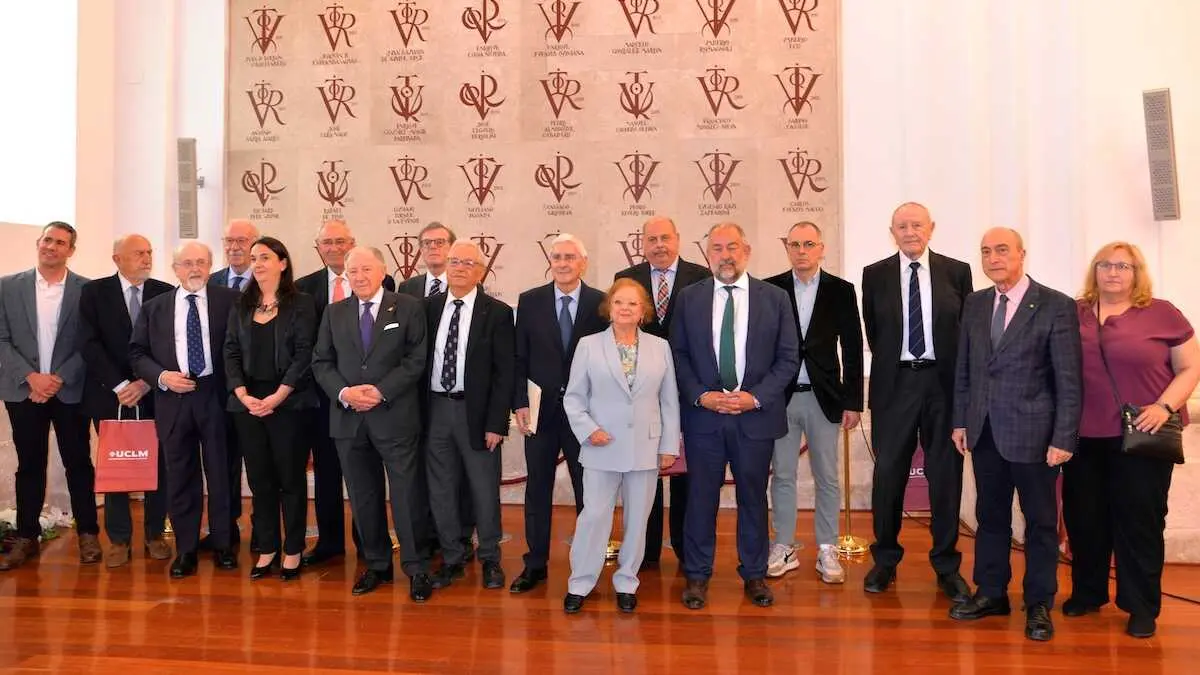 La UCLM inaugura un Muro de V&iacute;tores con 46 doctores honoris causa