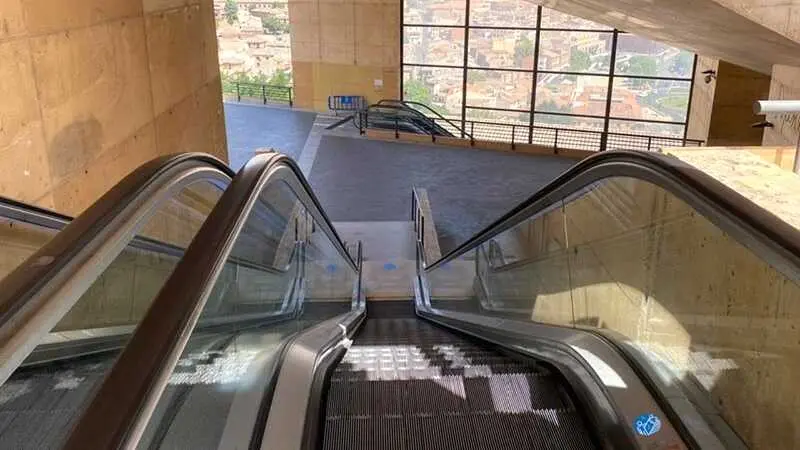 Seis heridos en las escaleras mec&aacute;nicas del Miradero en Toledo