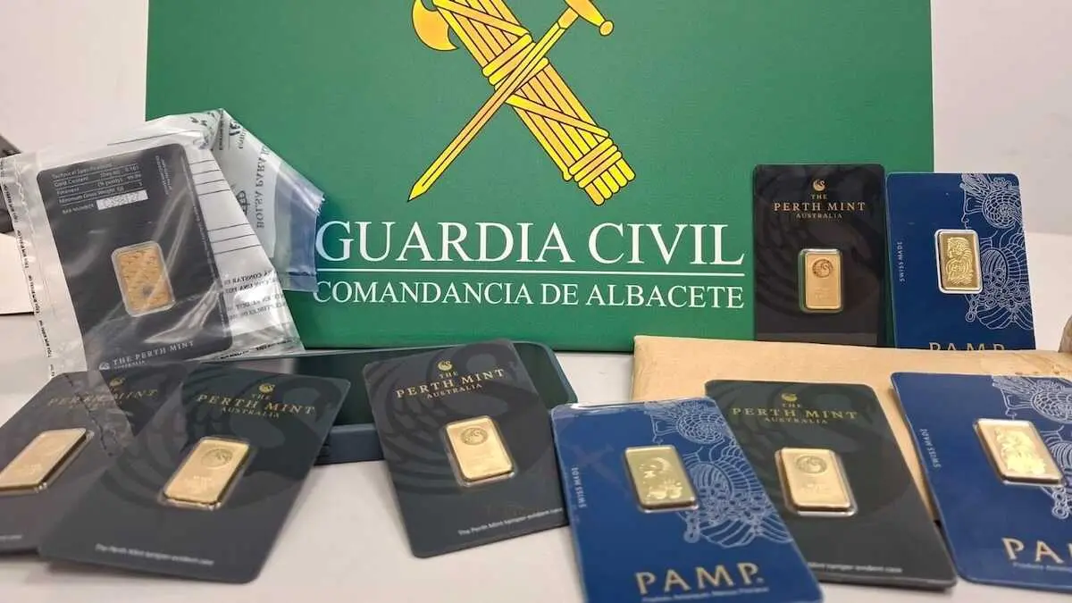 La Guardia Civil de Albacete detiene a dos estafadores de oro falso