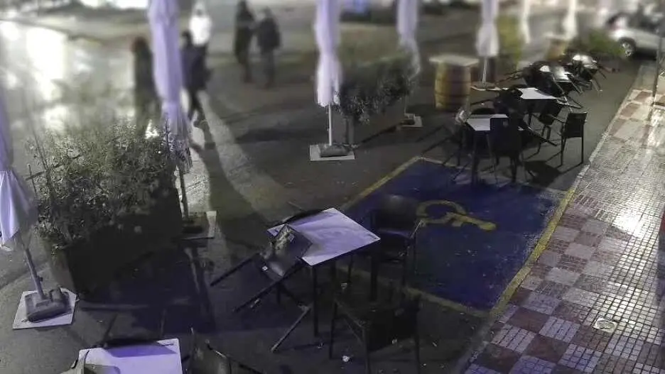 Detienen a dos hombres por robar con t&aacute;ser a j&oacute;venes en Mocej&oacute;n (Toledo)