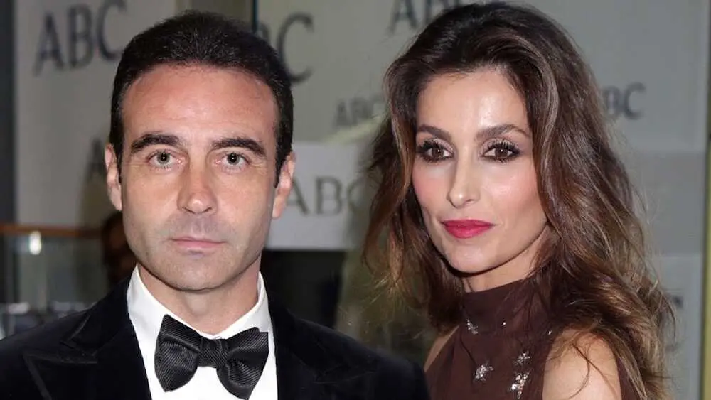 En la imagen de archivo Paloma Cuevas junto a su exmarido y padre de sus hijas, Enrique Ponce