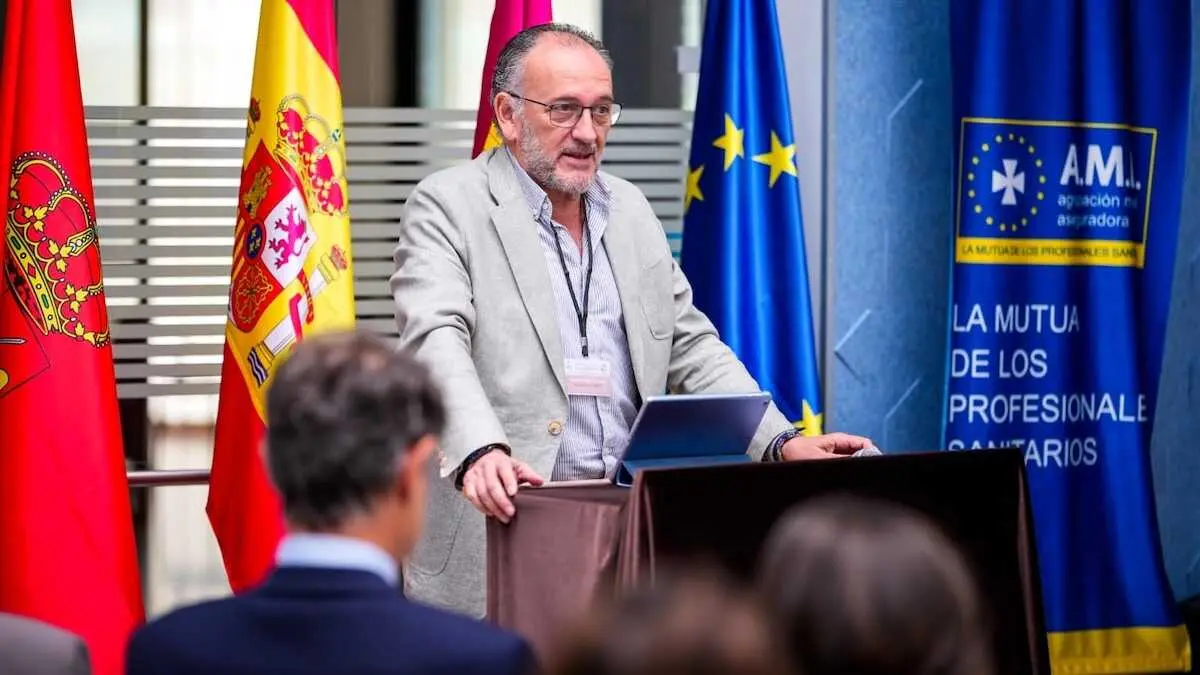 Carlos Molina asume en Albacete la presidencia de los m&eacute;dicos de Castilla-La Mancha