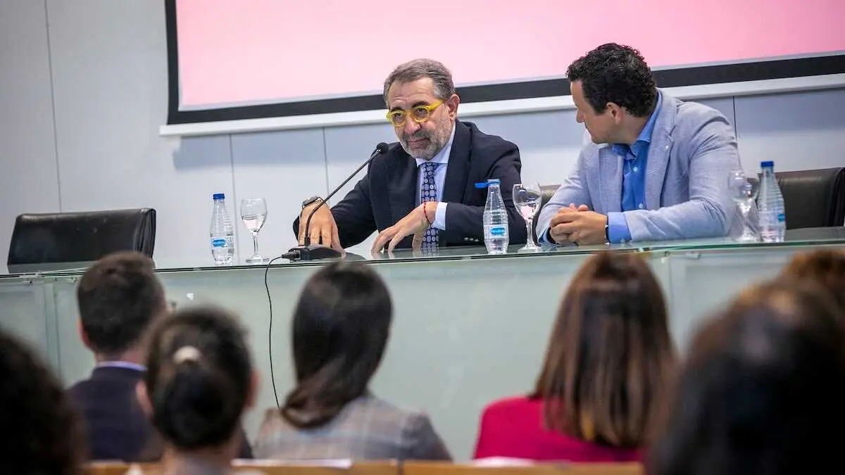 El consejero de Sanidad, Jes&uacute;s Fern&aacute;ndez Sanz, ha participado en la presentaci&oacute;n del Plan Estrat&eacute;gico del Instituto de Investigaci&oacute;n Sanitaria de Castilla-La Mancha (IDISCAM)
