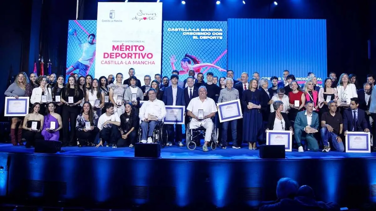 El presidente regional, Emiliano Garc&iacute;a-Page, preside el acto de entrega de los Premios y Distinciones al M&eacute;rito Deportivo de Castilla-La Mancha correspondientes al a&ntilde;o 2025, en Motilla del Palancar (Cuenca)