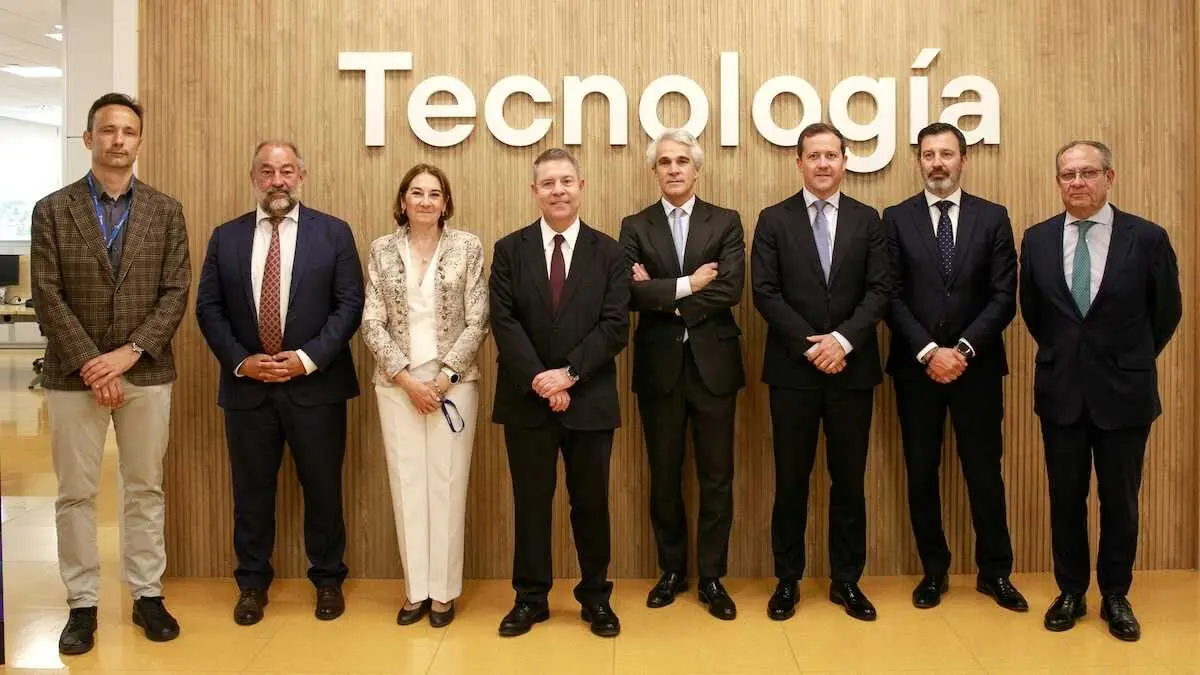 El presidente regional, Emiliano Garc&iacute;a-Page, inaugura, en Toledo, el Centro de Talento y Tecnolog&iacute;a, promovido por Telef&oacute;nica.
