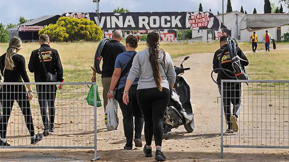 Arranca el Festival Vi&ntilde;a Rock, que re&uacute;ne a m&aacute;s de un centenar de artistas a lo largo de tres d&iacute;as en una edici&oacute;n que la organizaci&oacute;n define como una nueva era &ldquo;independiente&rdquo; tras desvincularse del fondo de inversi&oacute;n proisrael&iacute; KKR - EFE/Manu
