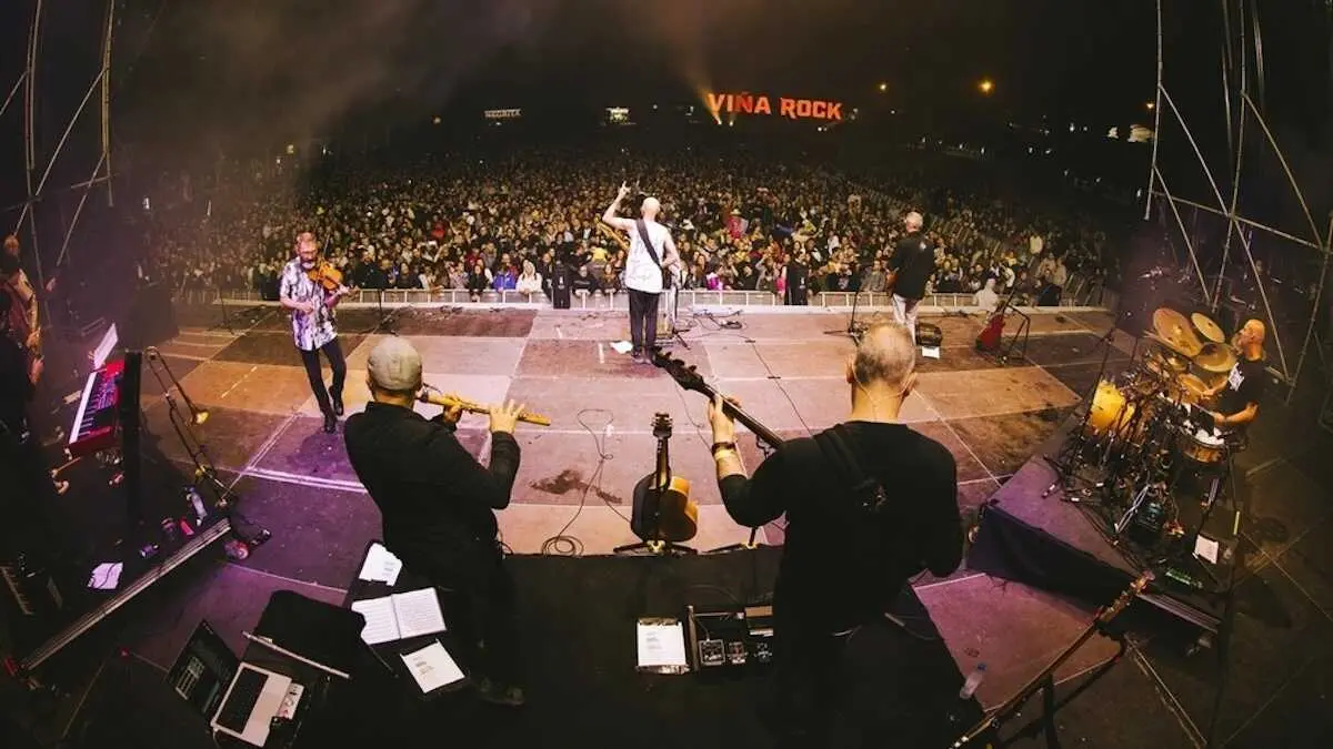 Unas 100.000 personas pasan por el Vi&ntilde;a Rock 2026, que da por superada su cuarta crisis