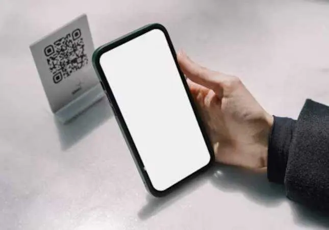 Cuidado con este correo: incluye un QR y te puede robar todos tus datos