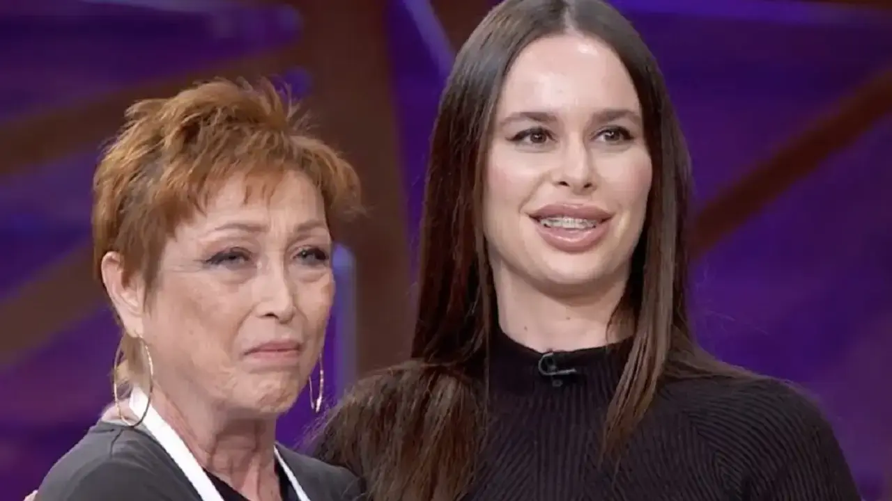 Mar&iacute;a Iborra acompa&ntilde;&oacute; a su madre, Ver&oacute;nica Forqu&eacute;, en una de las entregas de 'MasterChef Celebrity 6'