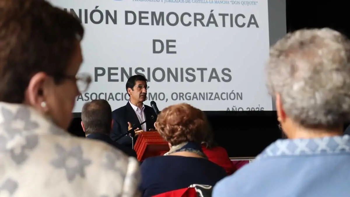 El vicepresidente segundo del Gobierno de Castilla-La Mancha, Jos&eacute; Manuel Caballero, en las jornadas de envejecimiento activo organizadas por la Uni&oacute;n Democr&aacute;tica de Pensionistas y Jubilados de Ciudad Real en Corral de Calatrava