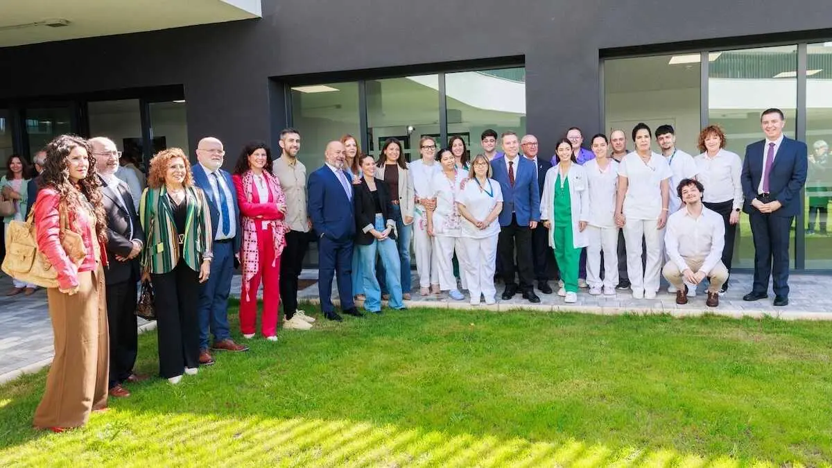 El presidente de Castilla-La Mancha, Emiliano Garc&iacute;a-Page, inaugura, en Chinchilla de Montearag&oacute;n (Albacete), la residencia de mayores &lsquo;Las Encebras&rsquo;.