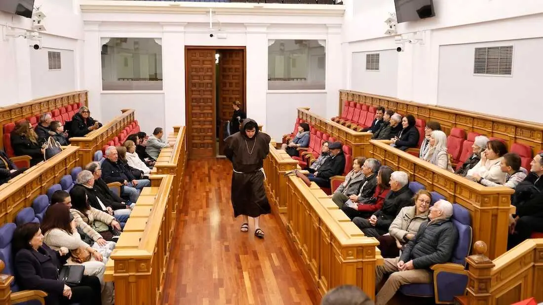 Las Cortes de Castilla-La Mancha celebran el D&iacute;a de la Regi&oacute;n con visitas teatralizadas