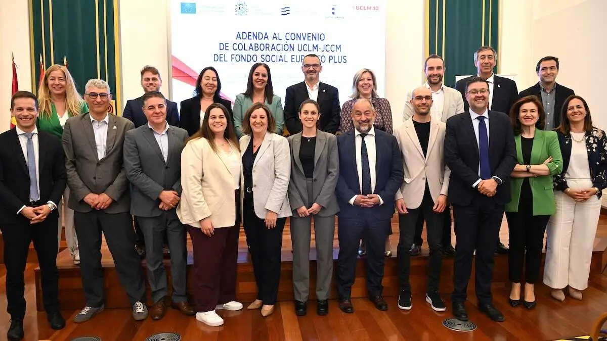 La consejera de Econom&iacute;a, Empresas y Empleo, Patricia Franco; y el consejero de Educaci&oacute;n, Cultura y Deportes, Amador Pastor; han asistido a la firma de la senda del Fondo Social Europeo + para la Universidad de Castilla-La Mancha.