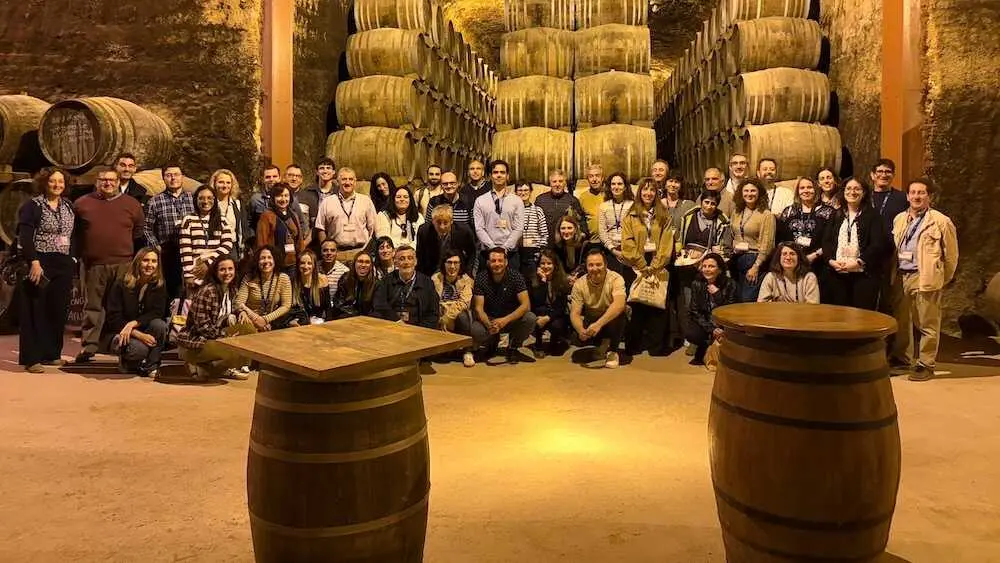 Expertos de 16 centros dise&ntilde;an en Castilla-La Mancha el futuro del vino espa&ntilde;ol