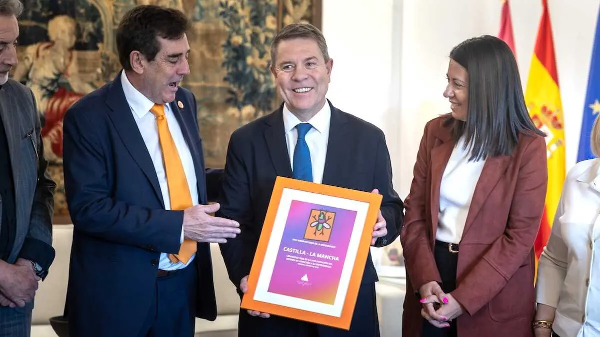 El presidente auton&oacute;mico, Emiliano Garc&iacute;a-Page, se re&uacute;ne con los responsables de la Asociaci&oacute;n Estatal de Directoras y Gerentes de Servicios Sociales y del Observatorio Estatal de Dependencia.