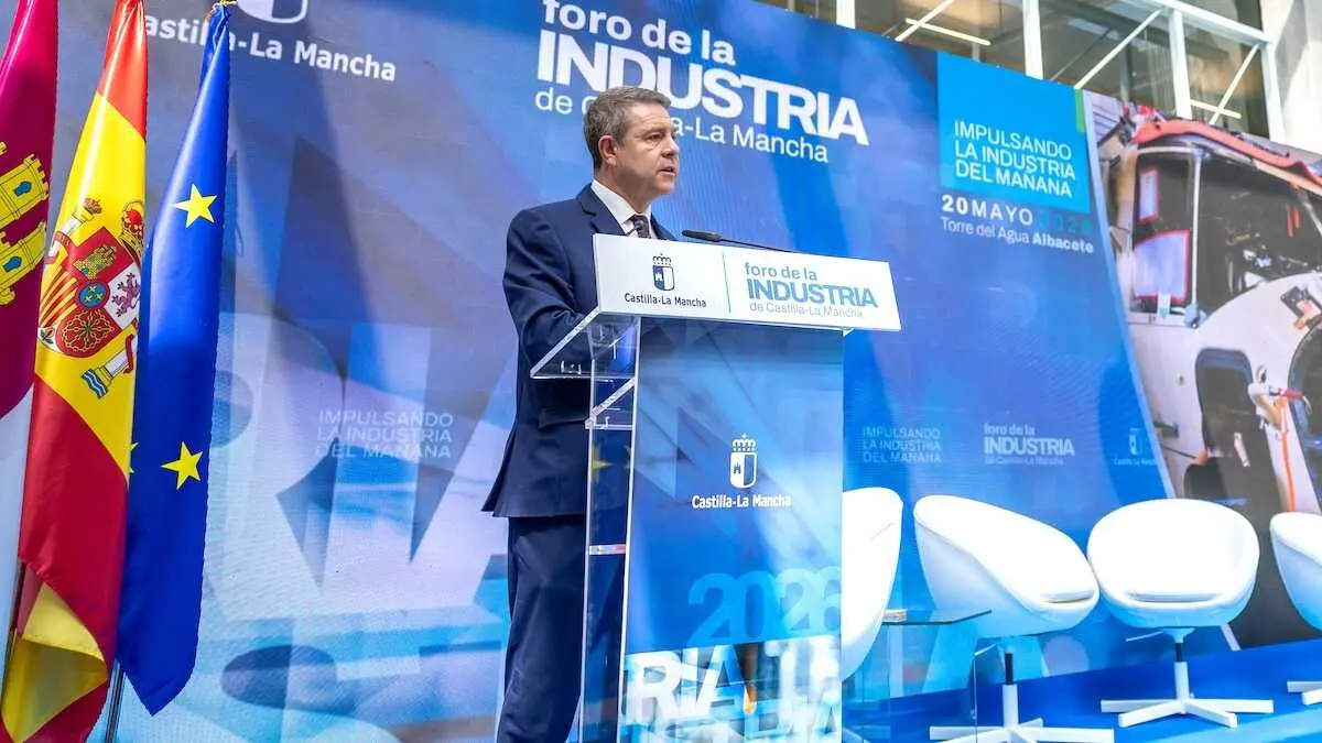 El presidente de Castilla-La Mancha, Emiliano Garc&iacute;a-Page, inaugura en la ciudad de Albacete, el I Foro de Industria de Castilla-La Mancha en la Torre del Agua.