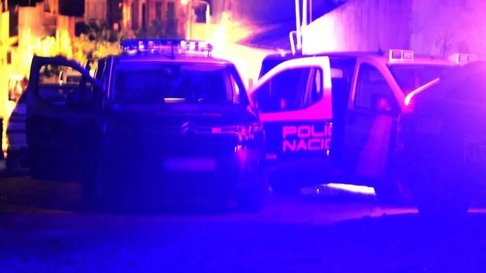 policia, patrulla, sirena, asesinato, tiroteo, reyerta, cad&aacute;ver, agresi&oacute;n,