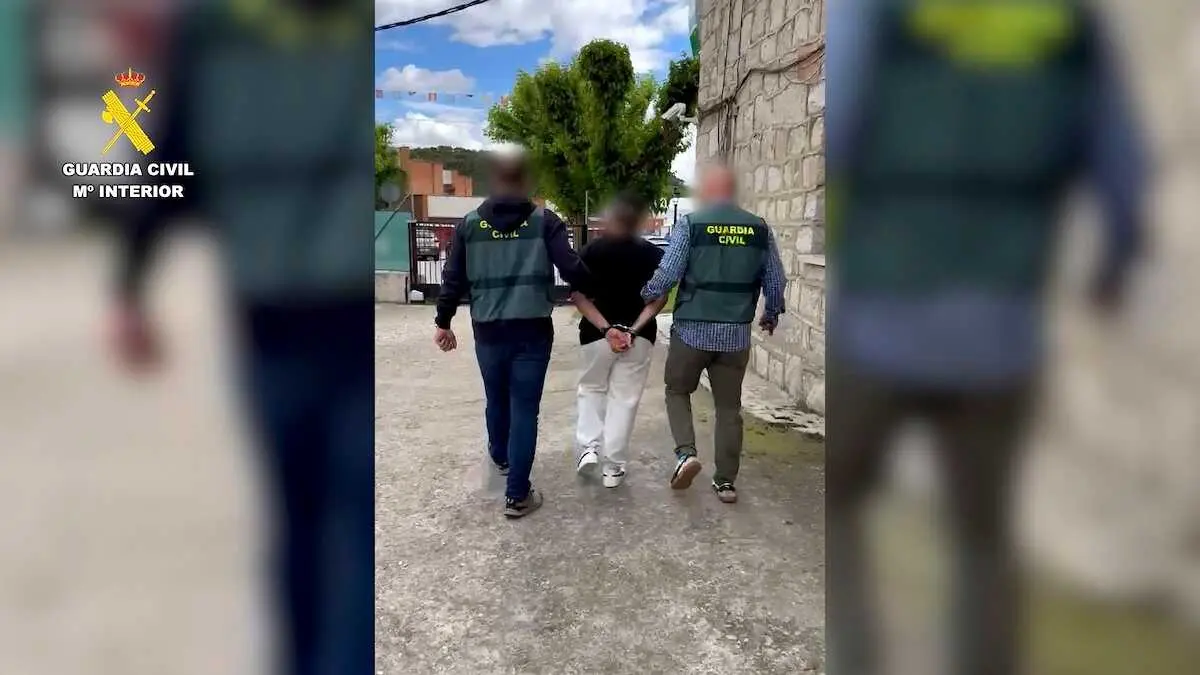Cae en Toledo la banda de los alunizajes tras 30 robos en comercios. En la imagen un de los tres detenidos en la operaci&oacute;n.